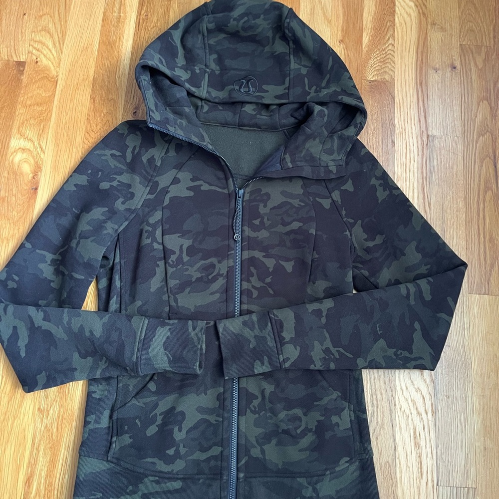 lululemon athletica Camouflage Jacket - Black and Green
